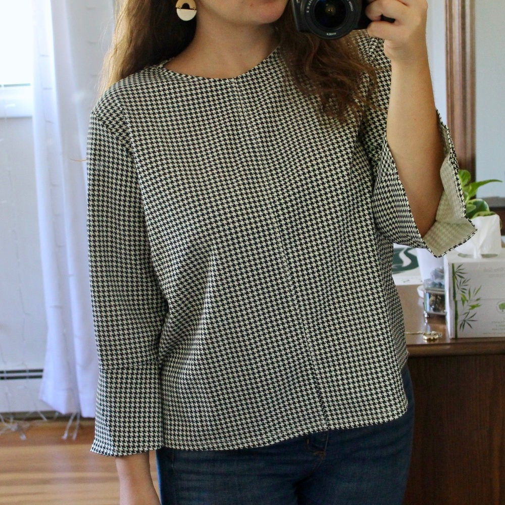 H&M houndstooth blouse, size L, NWOT